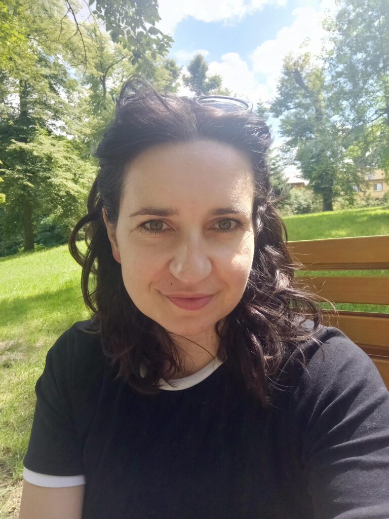 Ela Zińczuk – coach, trenerka i muzykoterapeutka, wspiera w zmianach zawodowych i relaksie